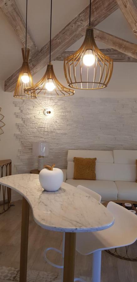 Studio Villa Chateau Currault มูแฌ็ง ภายนอก รูปภาพ