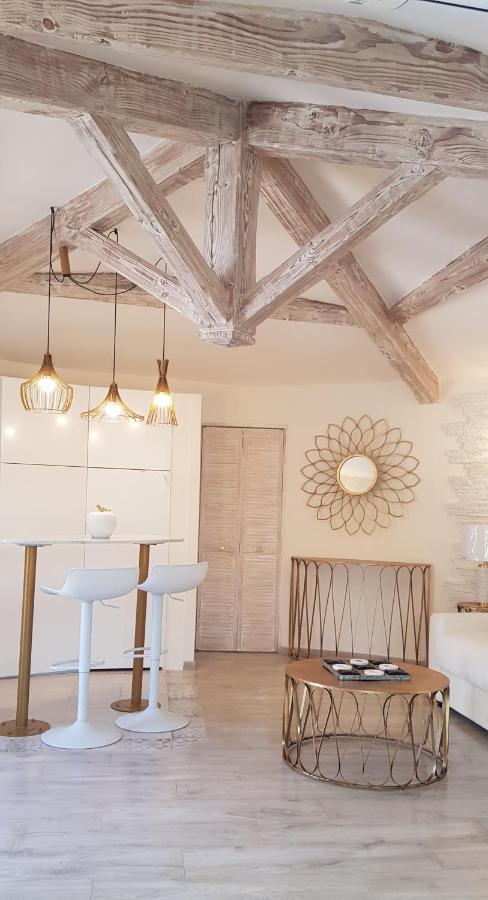 Studio Villa Chateau Currault มูแฌ็ง ภายนอก รูปภาพ