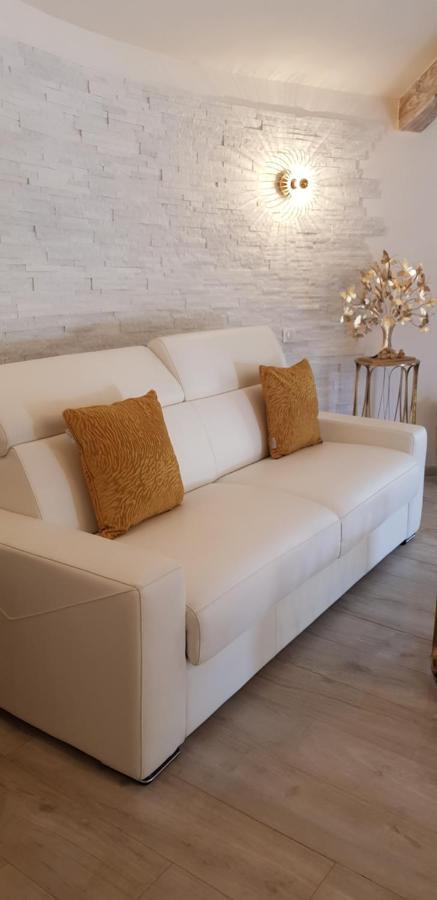 Studio Villa Chateau Currault มูแฌ็ง ภายนอก รูปภาพ