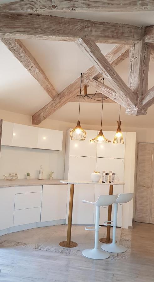 Studio Villa Chateau Currault มูแฌ็ง ภายนอก รูปภาพ