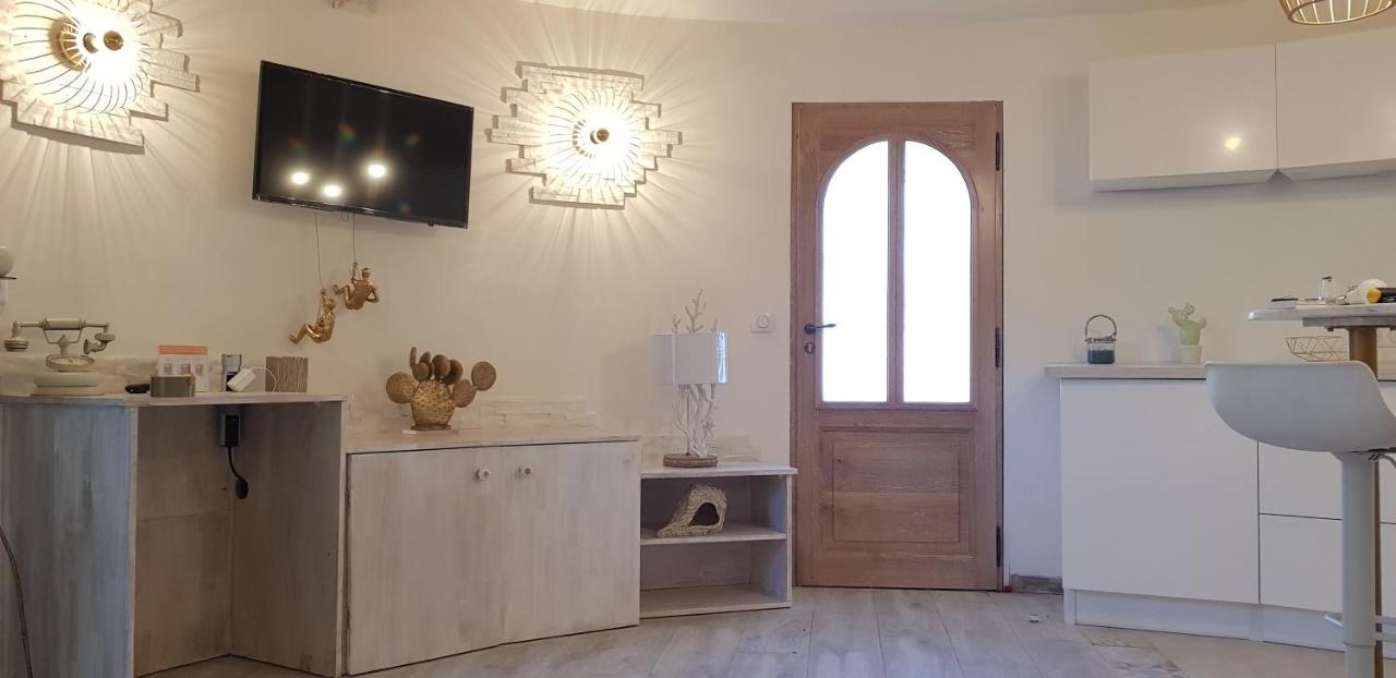 Studio Villa Chateau Currault มูแฌ็ง ภายนอก รูปภาพ